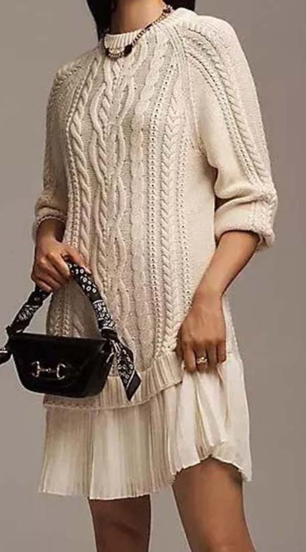 Sofía - Knitted dress with pleated skirt