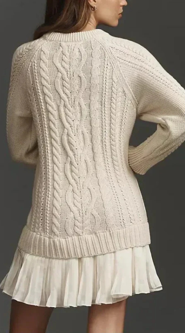 Sofía - Knitted dress with pleated skirt