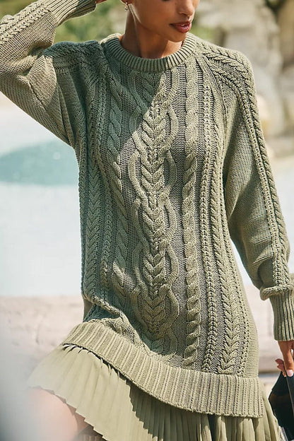 Sofía - Knitted dress with pleated skirt