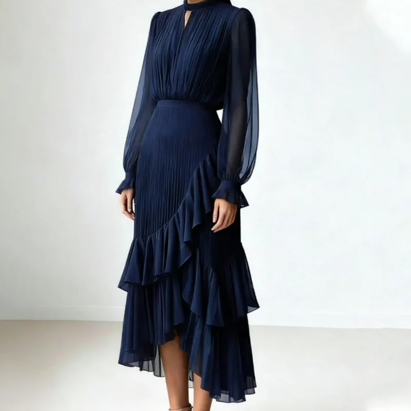 Noelia - Elegant dress with keyhole neckline and ruffles