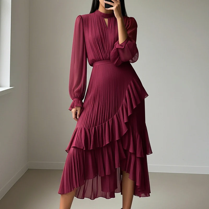 Noelia - Elegant dress with keyhole neckline and ruffles