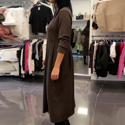 Mara - Casual dress with scoop neck