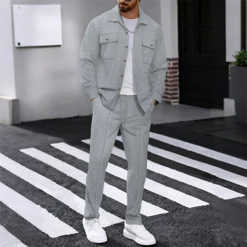 Iván – Conjunto de chaqueta abotonada y pantalón waffle